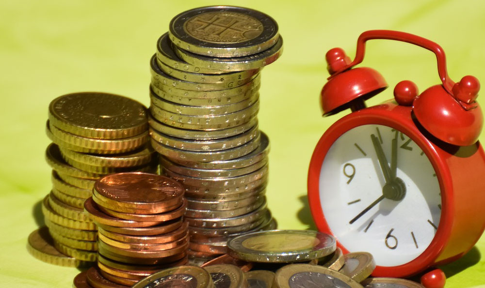 Money Flowers: DIY Craft or Frivolous Waste?
