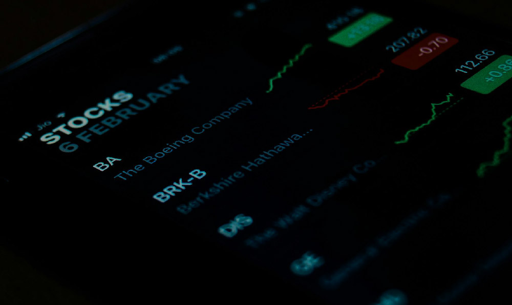Can you really make money on FeetFinder? A detailed guide on earning opportunities and platform review