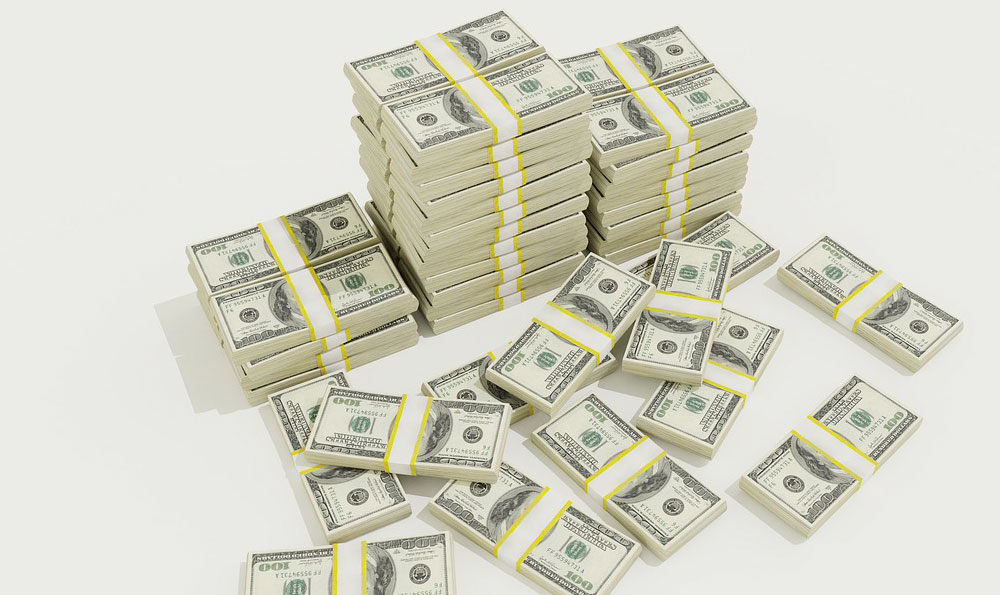 How Much Do Real Estate Agents Earn?