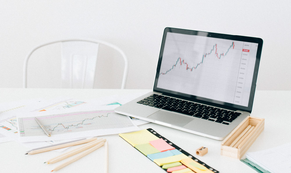 How Does Edward Jones Profit, and What Are Their Revenue Streams?
