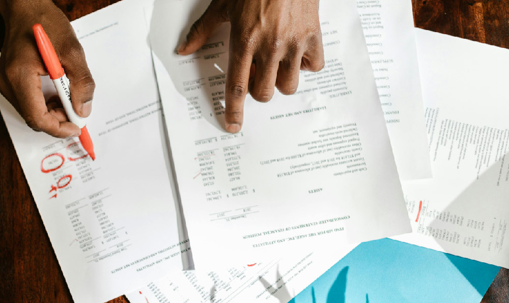 Do part-time employees accrue sick leave? Are paid sick days mandated for part-time staff?
