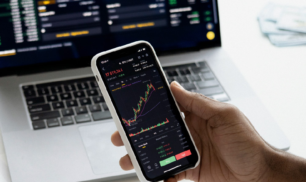 What do investment banker analysts do? What are their responsibilities?
