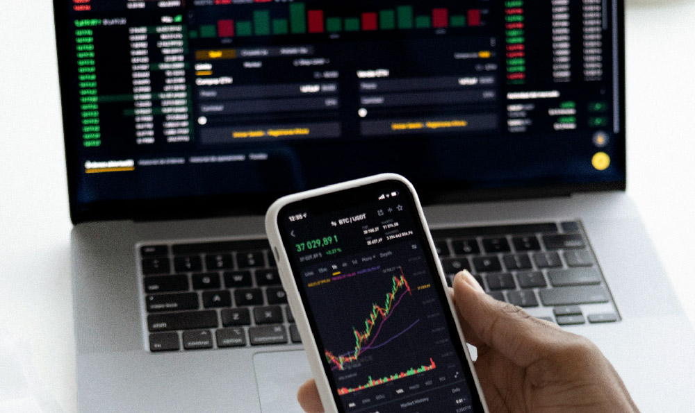Is investing in CONY ETF a wise decision? What are the potential risks and rewards?